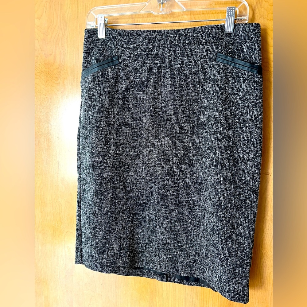 Van Heusen pencil skirt